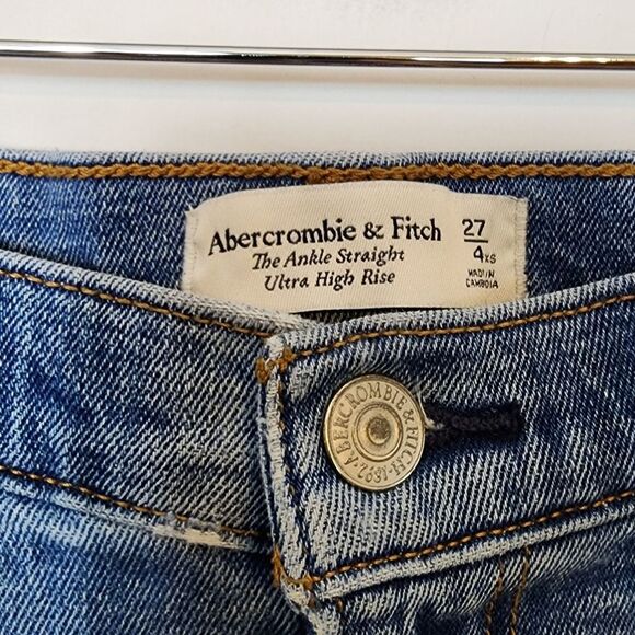 Abercrombie & Fitch Ultra High Rise Ankle Straight Jeans Distressed SZ 27 Short - Picture 5 of 11